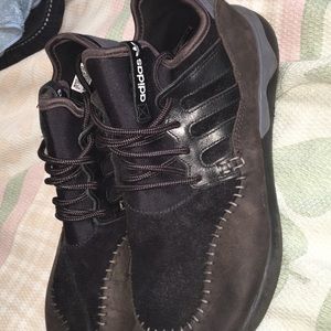 Adidas Sneakers